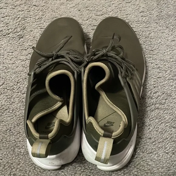 Women Nike presto shoes - Picture 3 of 3